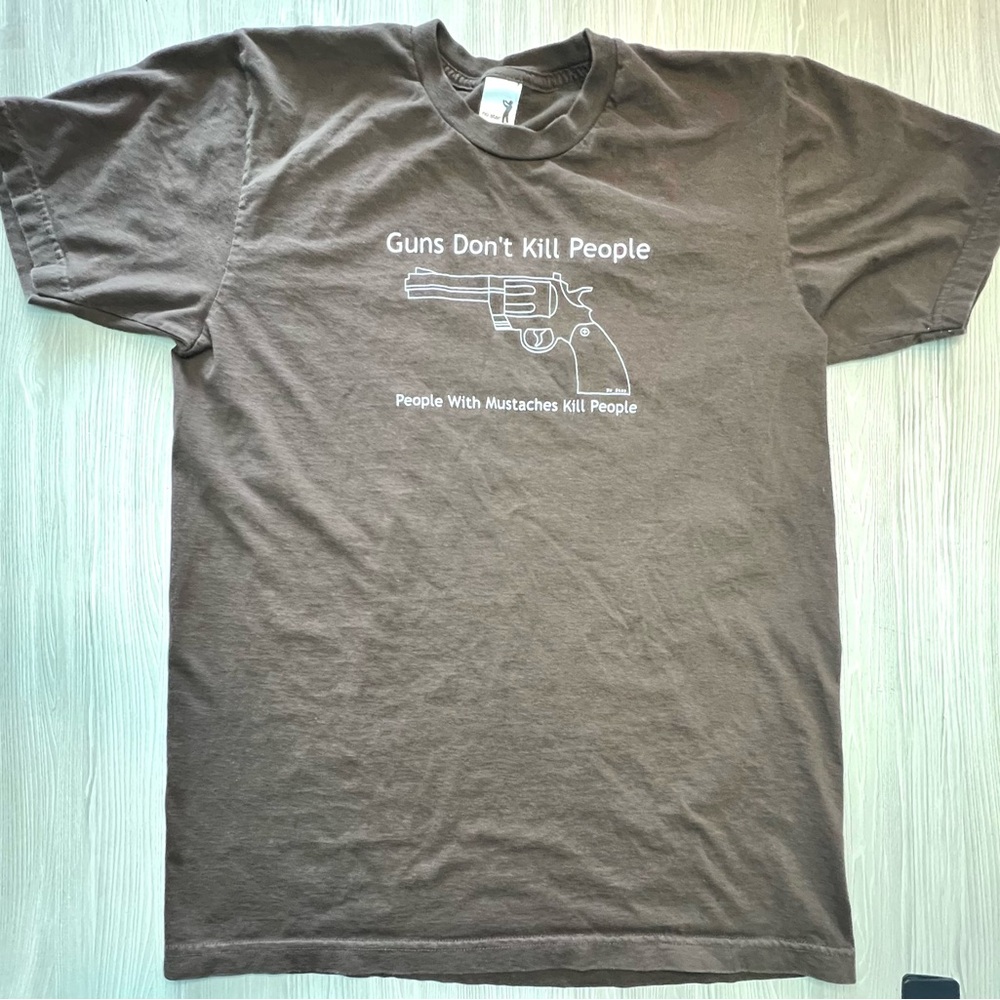 Men’s T-Shirt Guns don`t kill people , people with moustaches kill people